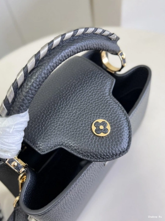 BB CAPUCINES VUITTON LOUIS 0817